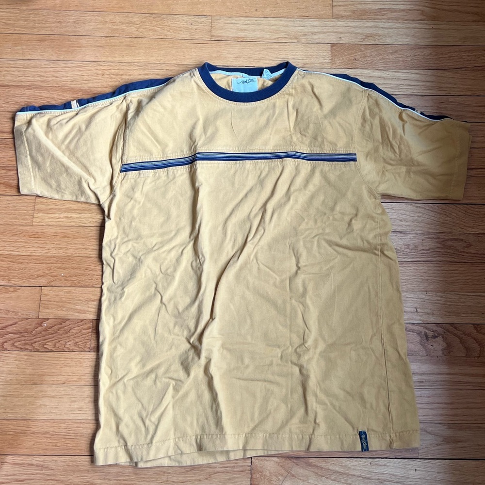Y2K Men's Yellow and Blue surfer brand T-Shirt